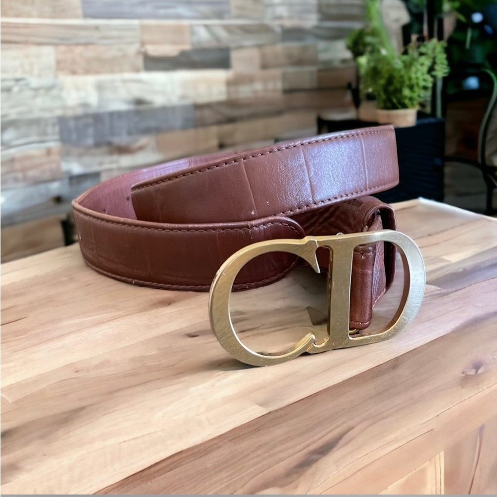 Vintage Christian Dior Montaigne CD Gold
Leather Belt